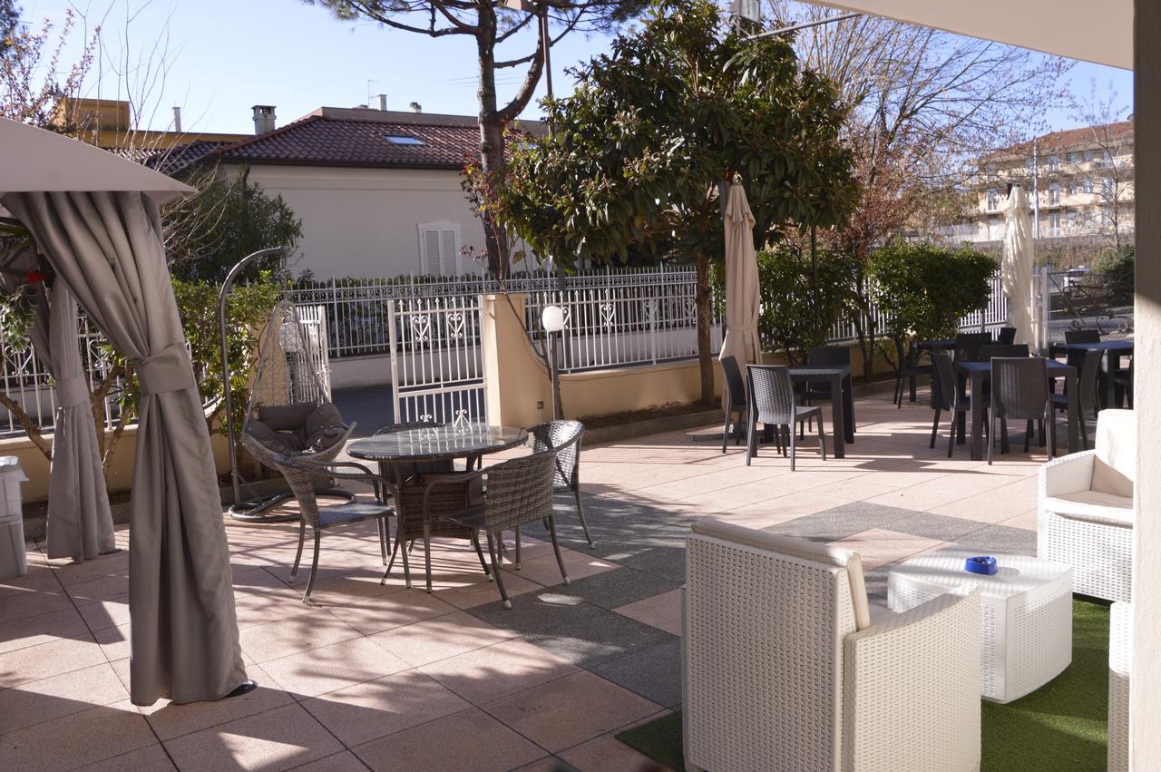 Hotel Fucsia 리치오네 외부 사진